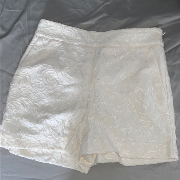 NWOT. High waisted shorts - Picture 1 of 4